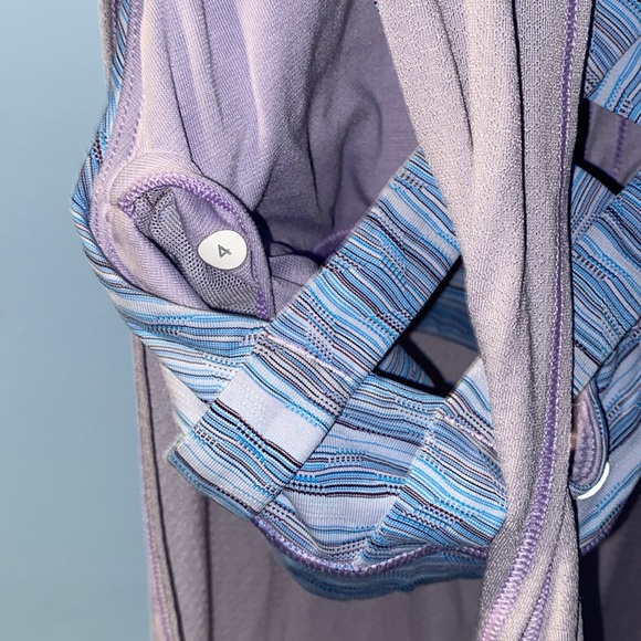 Lululemon Ready & Go Tank Built-In Bra Top Wave Twist Lilac Kayak Blue Size 4 - Picture 6 of 6